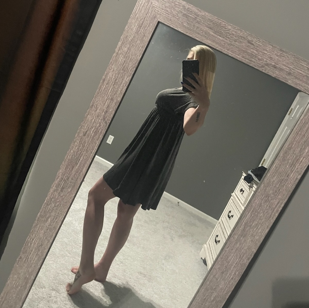 Dress - Picture 5 of 5